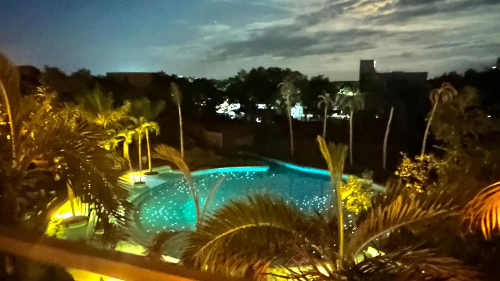 Aflora Resort Style Studio location